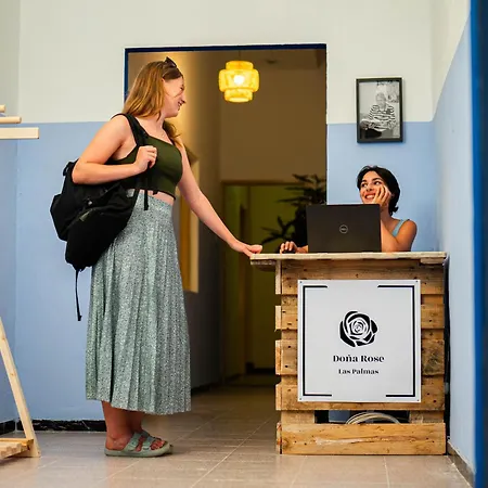 Dona Rose Surf Vandrarhem *